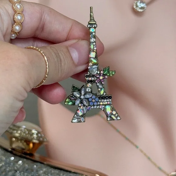 ⚜️ Colorful Eiffel Tower Brooch - Picture 7 of 7